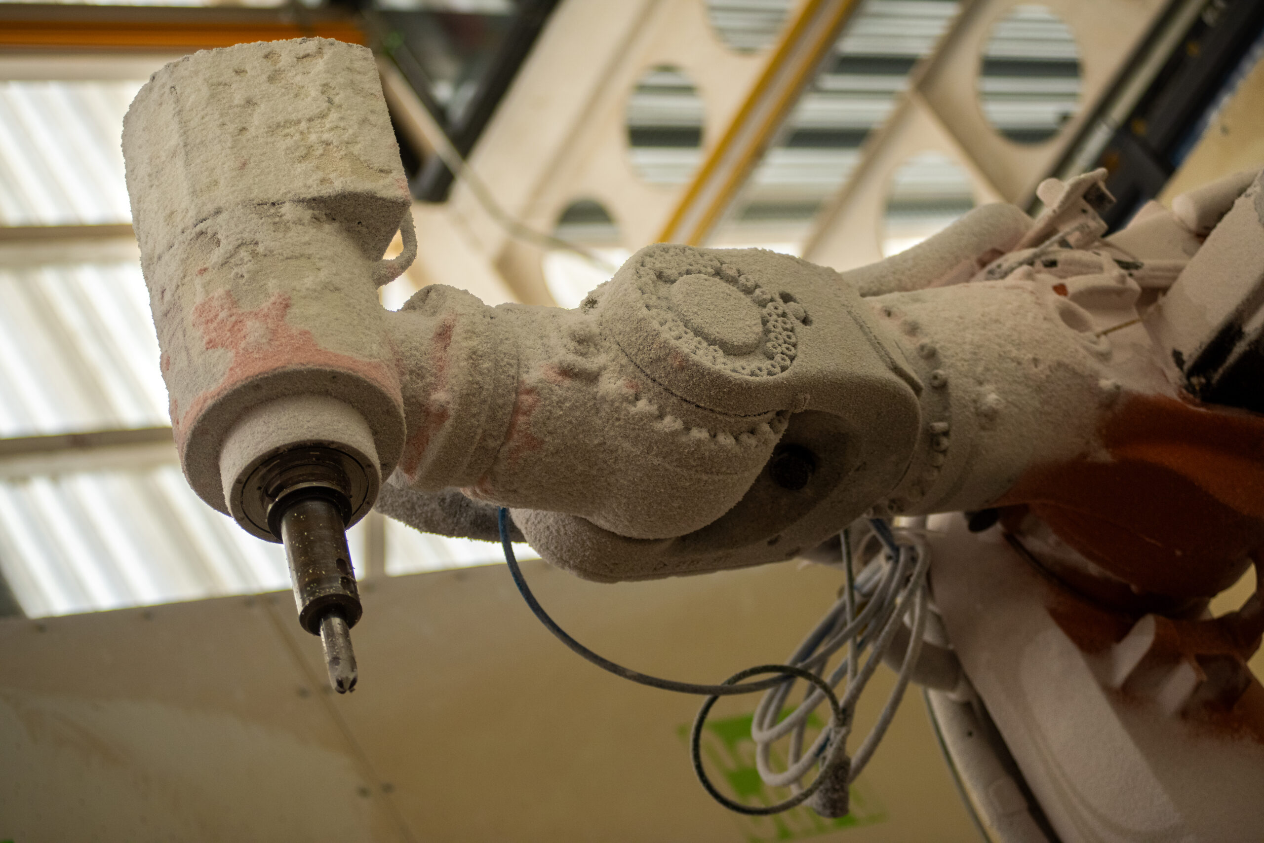 Seven-axis milling robot arm at Capa Sculptures, designed to sculpt high-precision models.