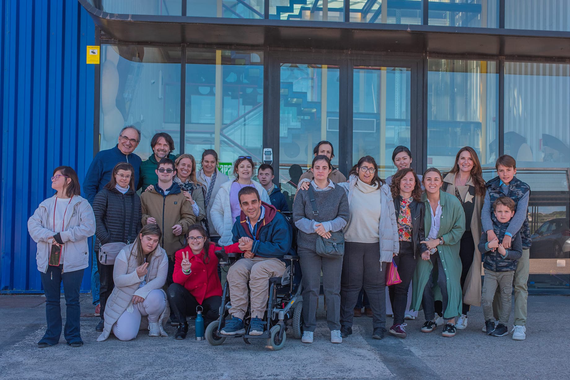 Foto para enmarcar la visita de la Fundación Prodis a Capa Esculturas