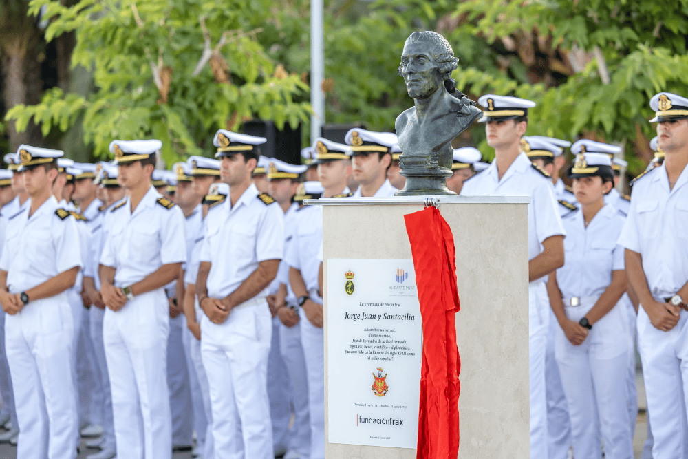 Inauguración del busto de Jorge Juan en Alicante donado por la Fundación Frax